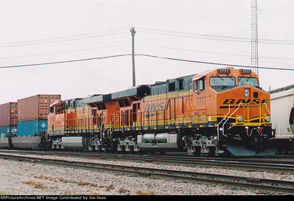 BNSF 7777 East